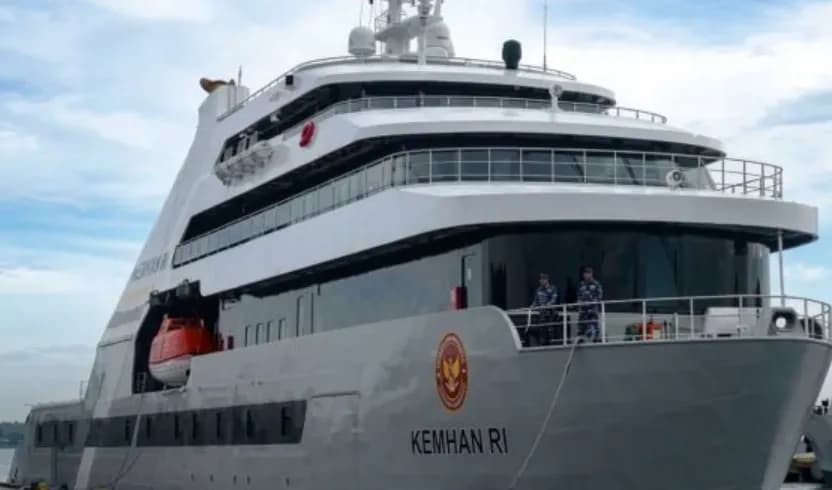 Kapal Pesiar Berlogo Kemhan Bikin Heboh, Ternyata Milik Haji Isam