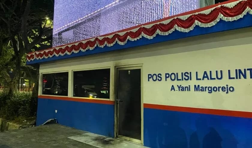Dua Pos Polisi Surabaya Diteror Molotov, OTK Berpakaian Hitam Diburu