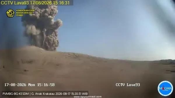 Gunung Anak Krakatau Meletus 6 Kali dalam 3 Jam, Status Masih Siaga