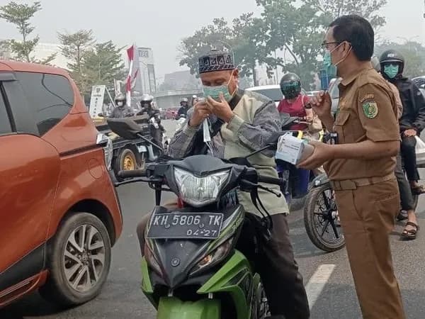 Kabut Asap Makin Pekat di Palangka Raya, Dinkes Bagikan Masker dan Siapkan Oksigen