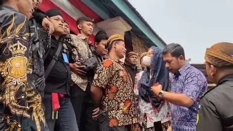 Dua Kubu Keraton Solo Memanas, Prosesi Sekaten Diwarnai Adu Mulut dan Saling Dorong