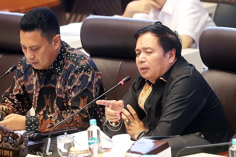 Dua Orang Tewas Tertemper KRL, Komisi V DPR Panggil Kemenhub dan KAI
