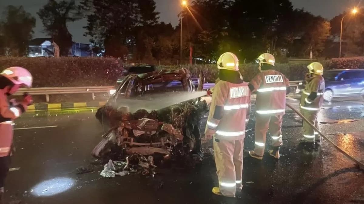 Mercy Tabrak Truk Trailer di Jagorawi, Dua Sahabat Tewas: Begini Kronologi Kecelakaan Maut