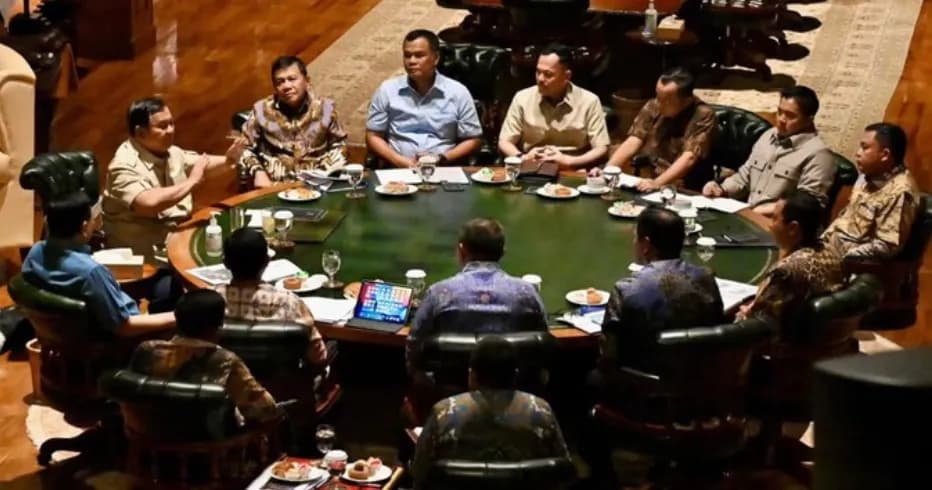 Prabowo Panggil Menhan hingga Panglima TNI ke Hambalang, Bahas Apa?