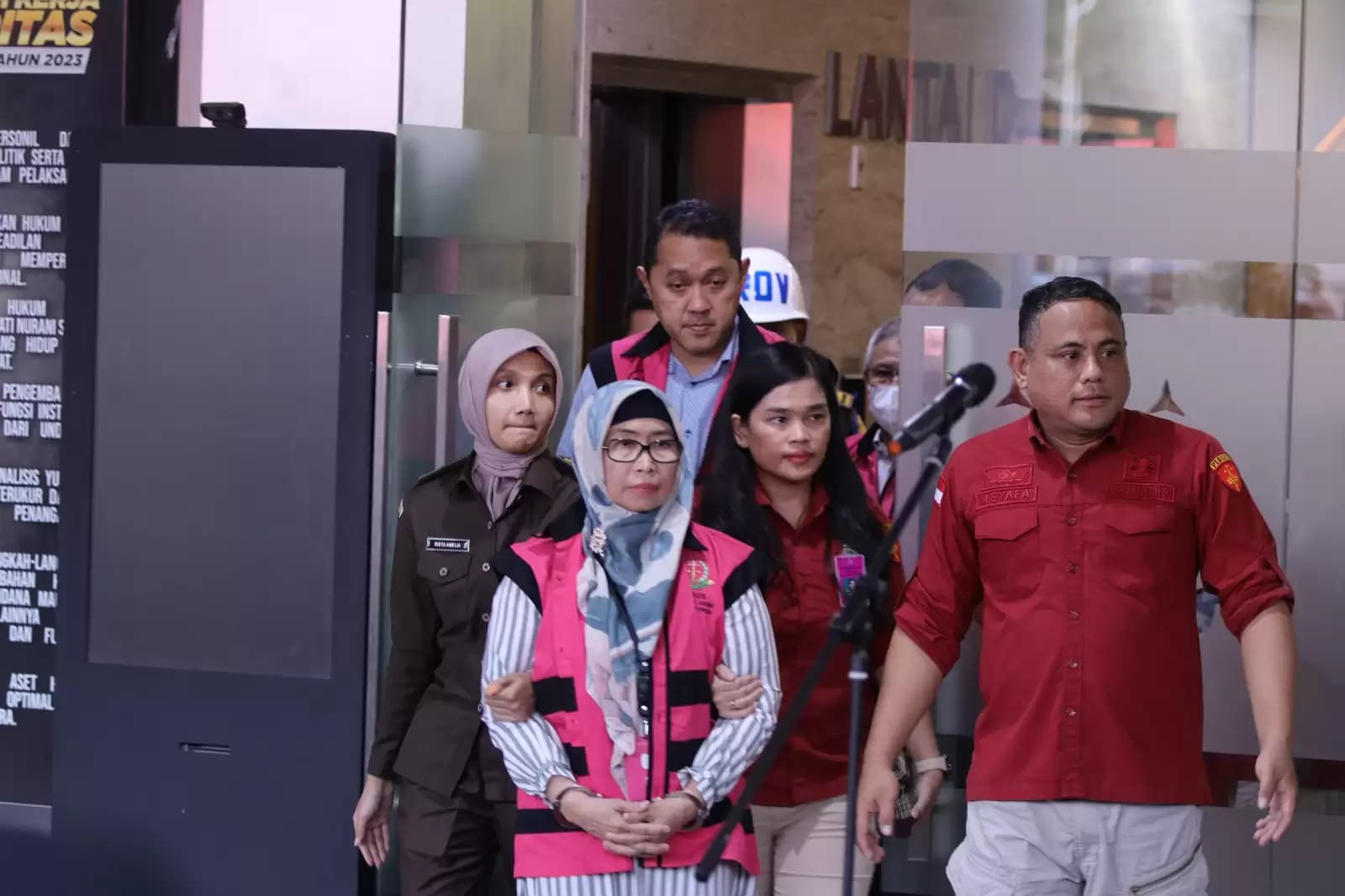 TK periode 2010-2011, HN periode 2011-2013, DM periode 2013-2017, AH periode 2017-2019, MAA periode 2019-2021 dan ID periode 2021-2022.