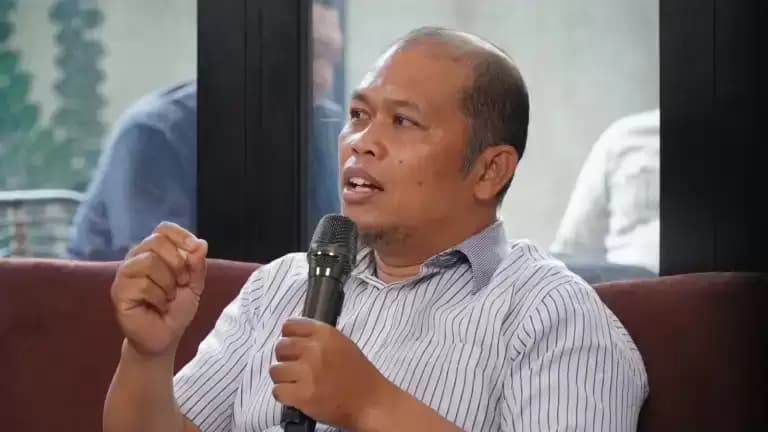 Sebaiknya DPR Gunakan Hak Interpelasi
