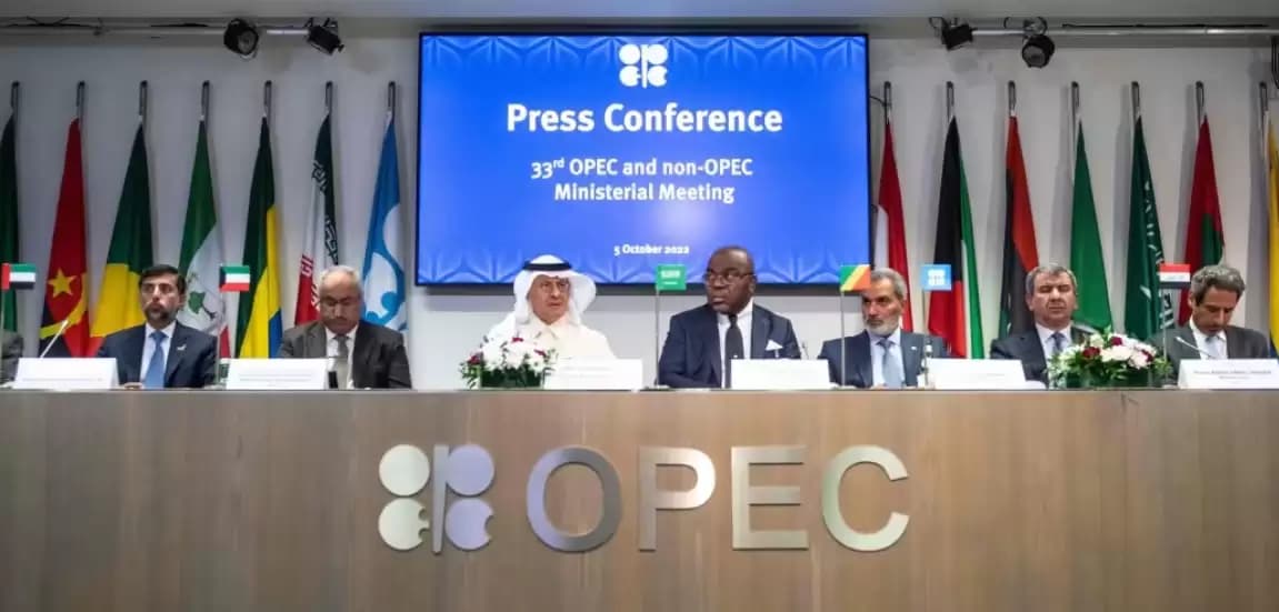 Opec Mau Kurangi Pasokan, Harga Minyak Mendidih
