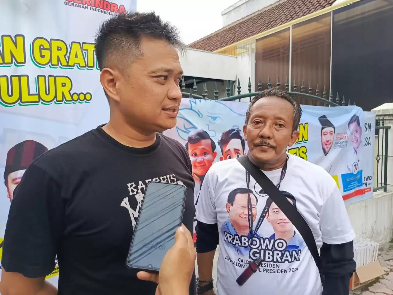 Gandeng Mahardika Soekarno, Tomi Gandhi Sasongko Bagikan Makan Gratis dengan Telur