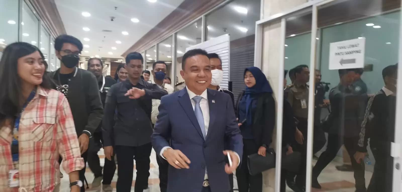 Anies Ngaku Sering Ditekan, Dasco: Laporkan ke Penegak Hukum