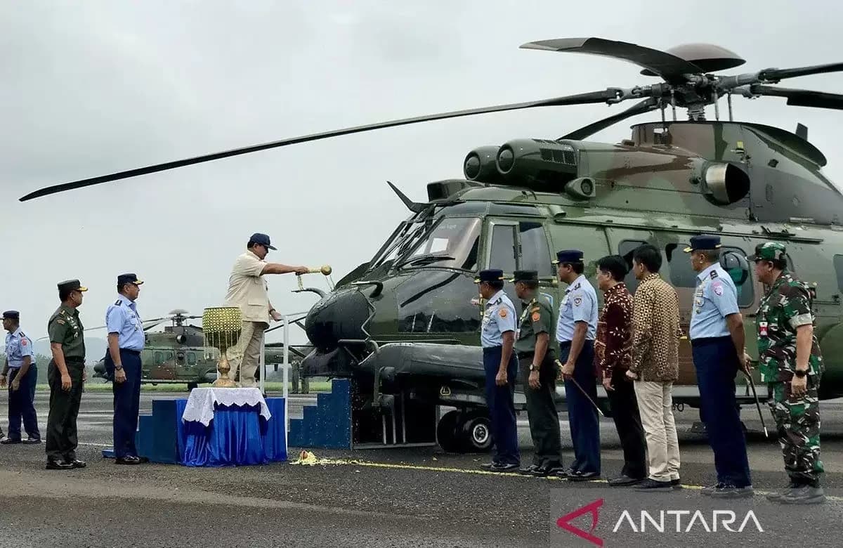 Menhan Prabowo Serahkan Delapan Unit Helikopter H225M ke TNI AU