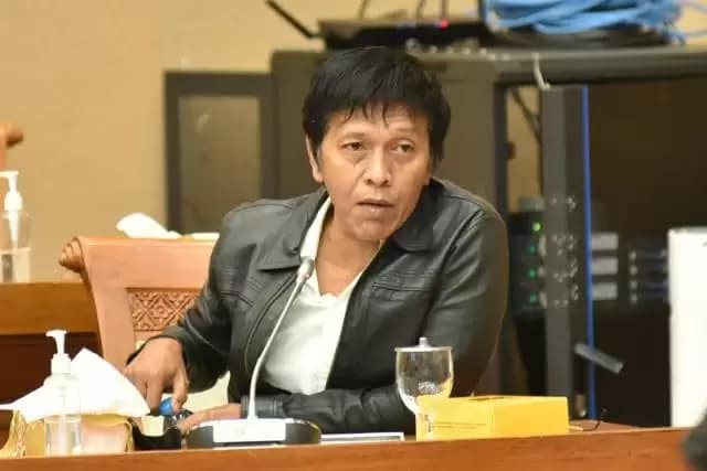 Adian Napitupulu Pastikan PDIP Gulirkan Hak Angket