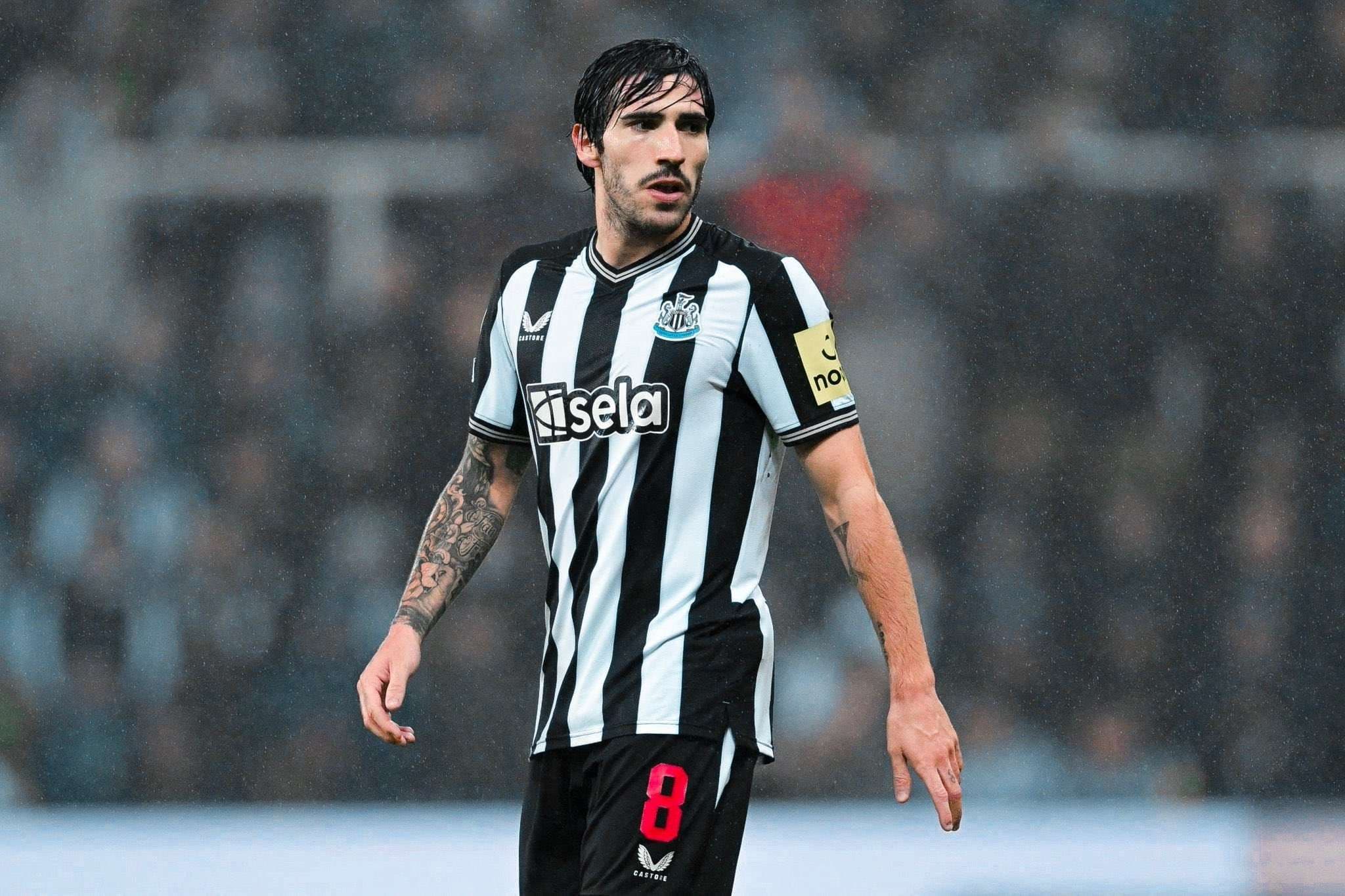 Terlibat Kasus Judi, Gelandang Newcastle Diskors 10 Bulan