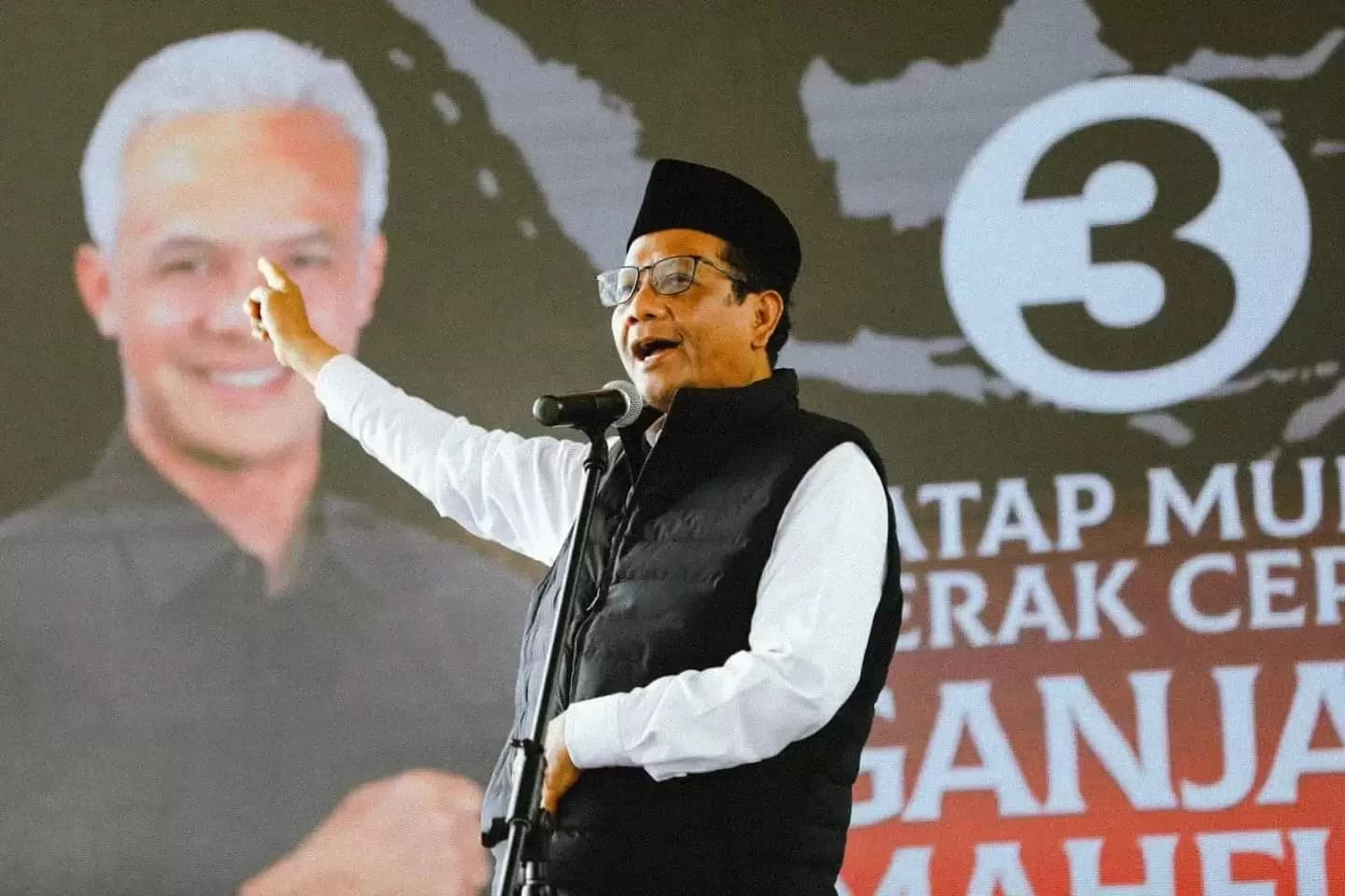 Kapolri Sebut Estafet Kepemimpinan, Mahfud Md: Tak Akan Membubarkan Negara