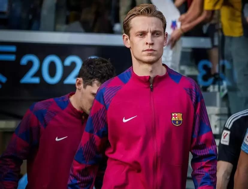 De Jong Bantah Isu Hengkang dari Barcelona