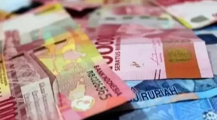 Rupiah Dibuka Melemah Usai Pengumuman Kebijakan Suku Bunga BI