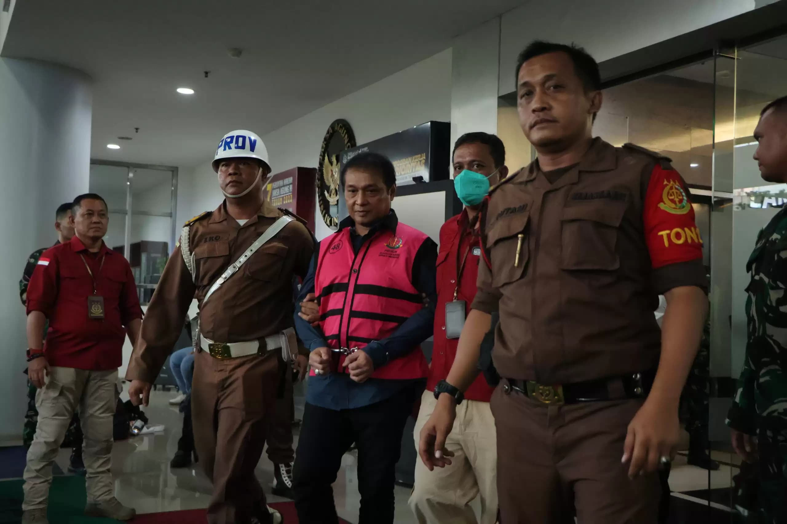 RR mencabut Keputusan Pembekuan Izin Kawasan Berikat PT SMIP setelah menerima sejumlah uang dari Tersangka RD (Foto: Dok MI/Kejagung)