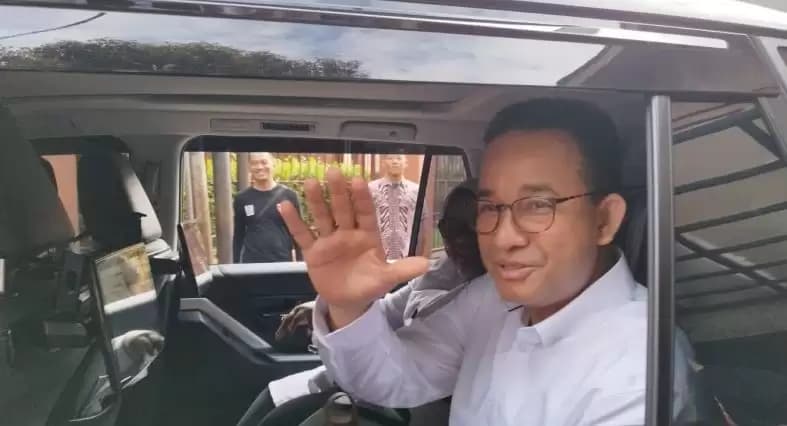 Mobil Rombongan Anies Baswedan di Aceh Timur Kecelakaan