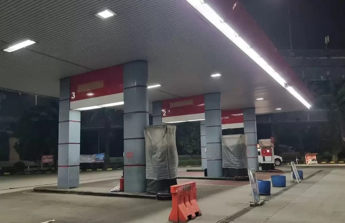 Tak Memenuhi Standar Keamanan, SPBU di Rest Area KM 42 Tol Jakarta-Cikampek Ditutup
