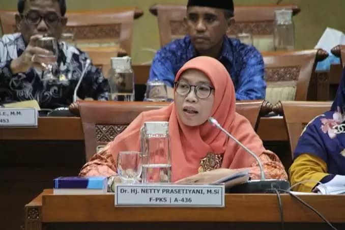 Komisi IX DPR: Faktor Langka dan Mahalnya Beras Karena Pembagian Bansos Jelang Pemilu