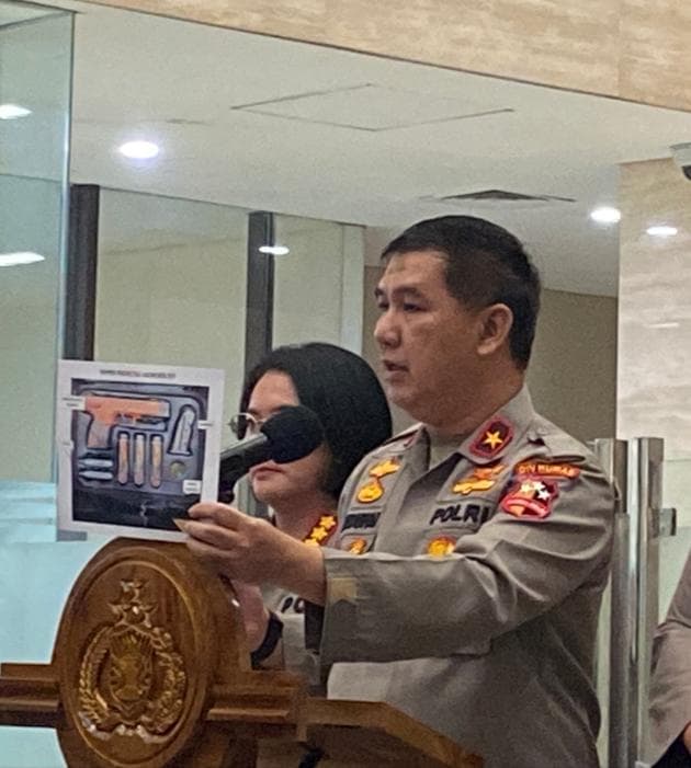 Polri Sebut Dua Tersangka Teroris Siapkan Bom Bunuh Diri di Polsek Astana Anyar