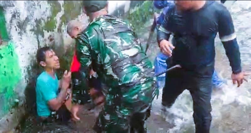 Korban yang Tewas Akibat Terpeleset ke Saluran Air, Behasil Dievakuasi