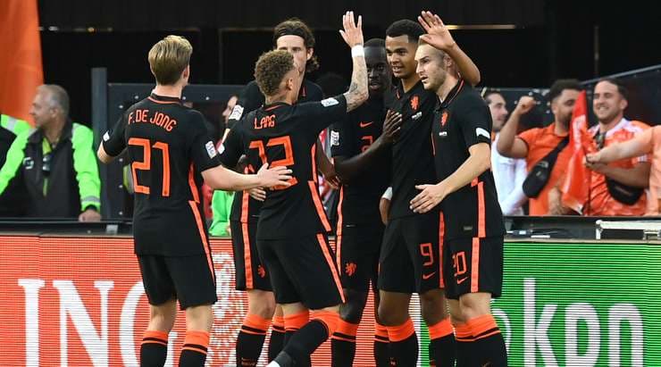 Belanda 3-2 Wales, Oranje Kuasai Puncak Klasemen