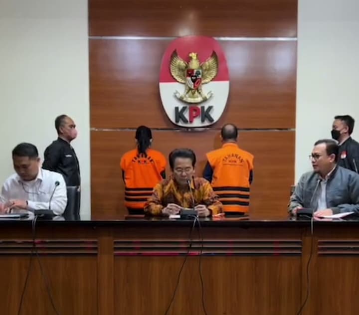 Bupati Kapuas Ben Brahim dan Istrinya Terima Uang Haram dari SKPD