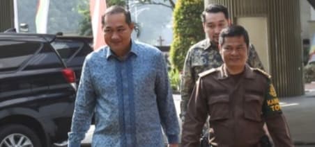 Eks Mendag Lutfi Penuhi Panggilan Kejagung, Diperiksa Soal Korupsi CPO Rp 6,47 Triliun