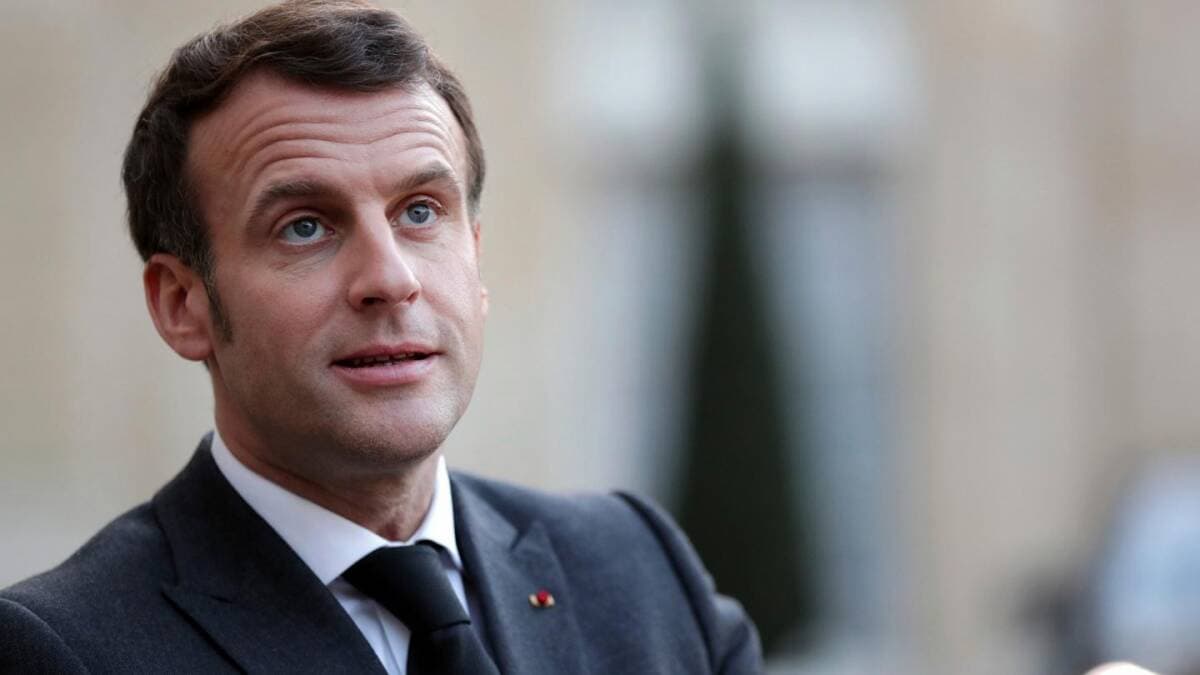 Kalahkan Le Pen, Macron Berjanji akan Kembali Satukan Prancis