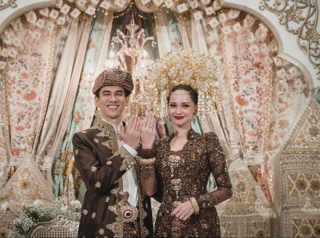 Selamat! Enzy Storia dan Maulana Kasetra Resmi Menikah