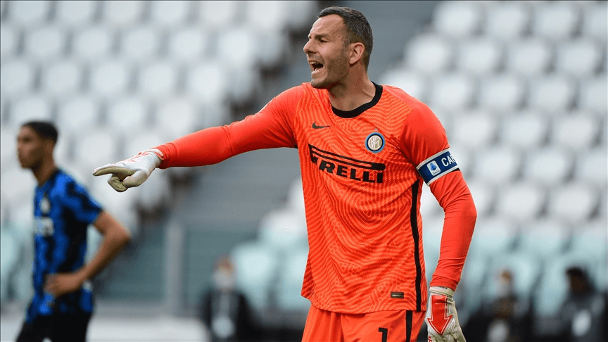 Inter Milan Perpanjang Kontrak Handanovic di Usia 37 Tahun