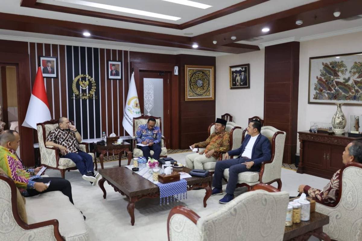 Bertemu PB PGRI, Ketua DPD RI Sampaikan Agenda Safari FGD Amandemen Konstitusi