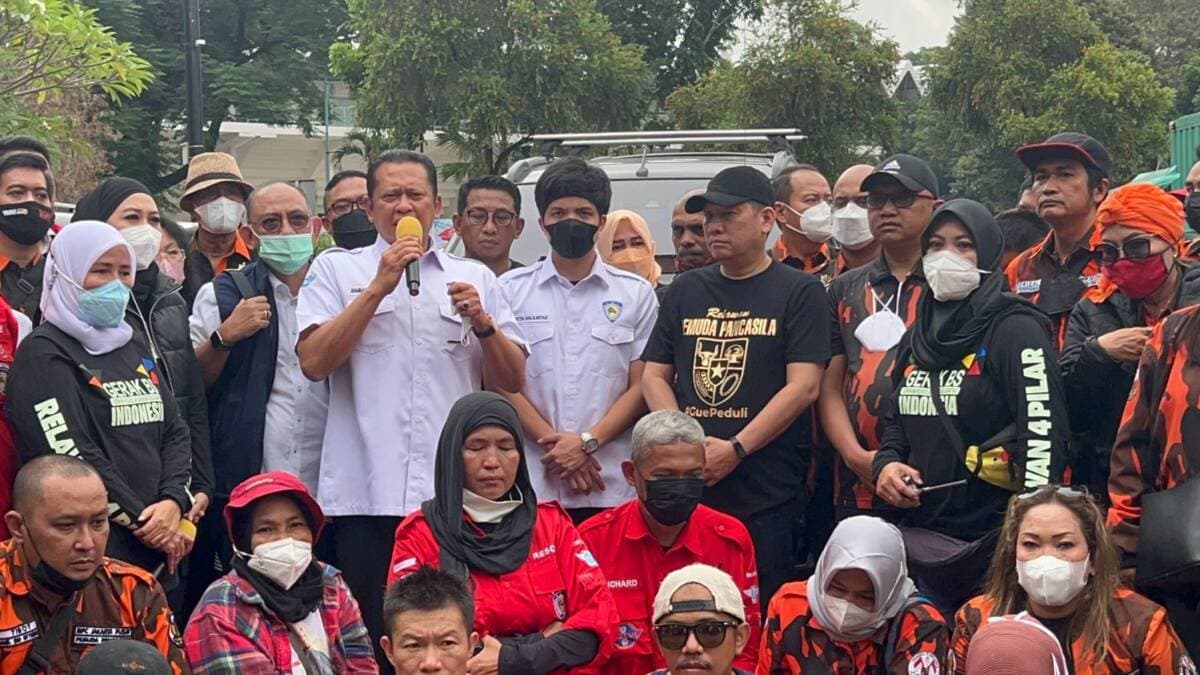Ketua MPR RI Donasikan 6 Bulan Gaji untuk Korban Erupsi Gunung Semeru