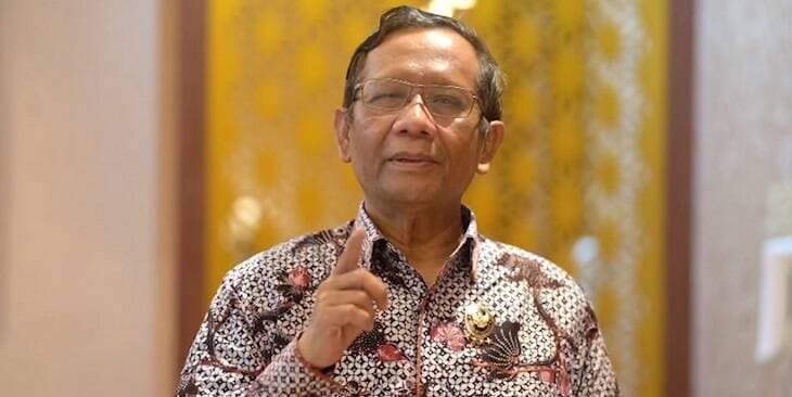 Ceritakan Kisah Bharada E Bongkar Skenario Licik Sambo, Mahfud MD: Saya Berdoa Kamu Mendapat Hukuman Ringan