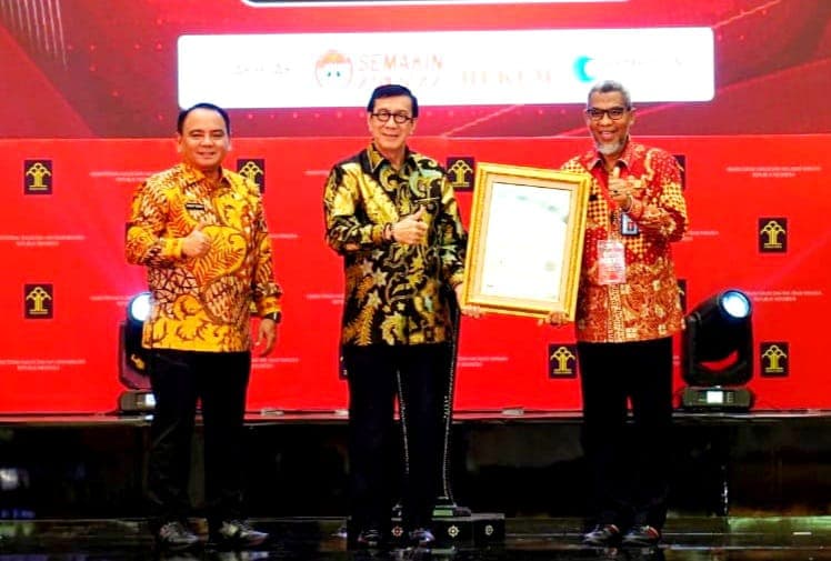 DJKI Terima Sertifikat Sistem Manajemen Anti Penyuapan ISO 37001:2016 dari Menkumham