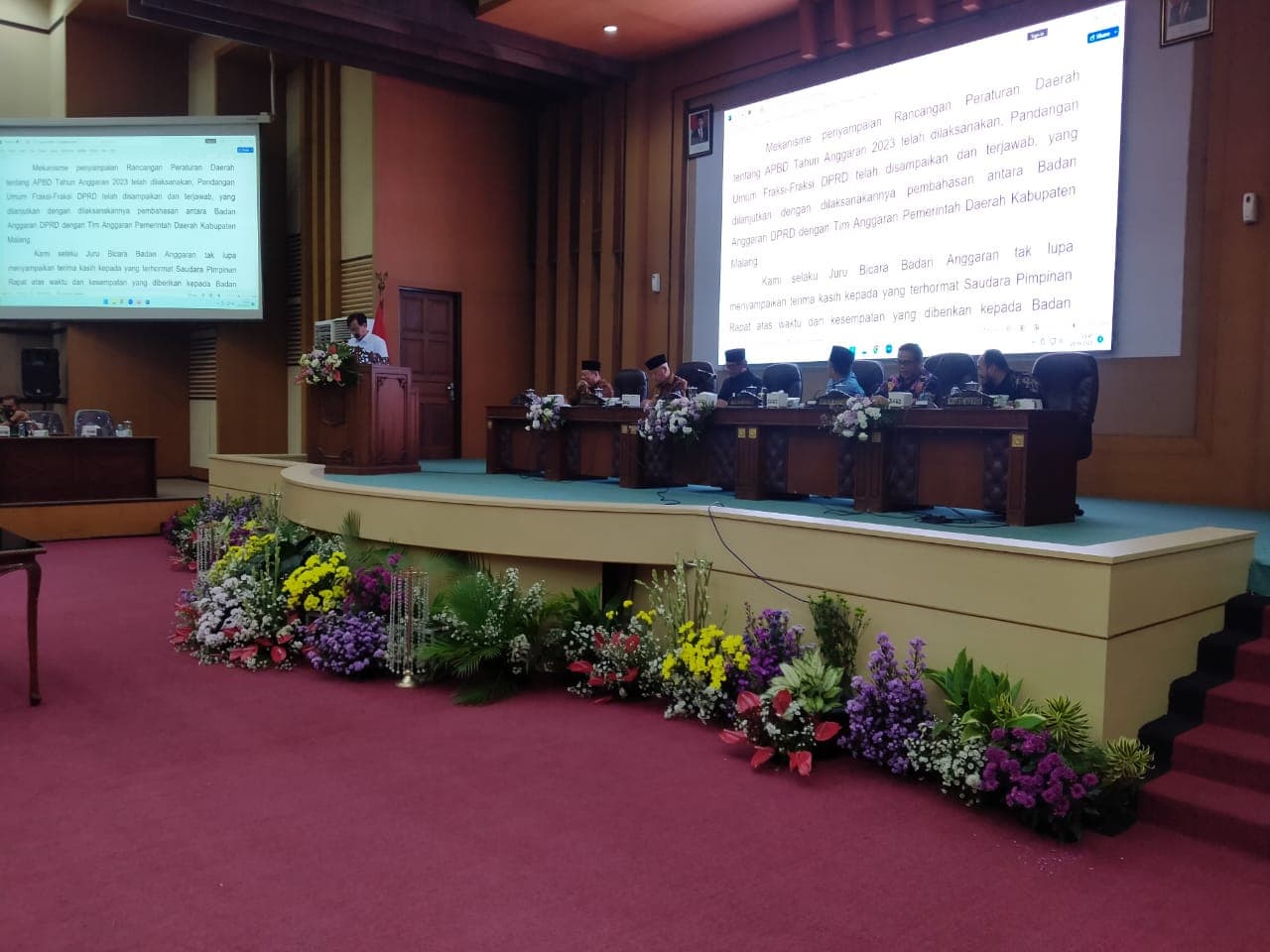 Rapat Paripurna DPRD Kabupaten Malang Bahas Raperda APBD Tahun Anggaran 2023
