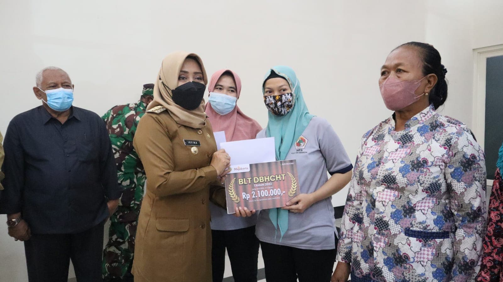 Ribuan Karyawan Pabrik Rokok di Mojokerto Dapat Bansos dari DBHCHT