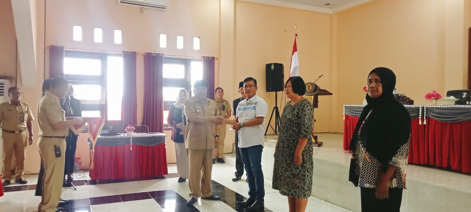 Serahkan BLT DBHCHT Tahap II, Wali Kota Blitar Santoso: Bantuan Ini Manfaatkan dengan Baik