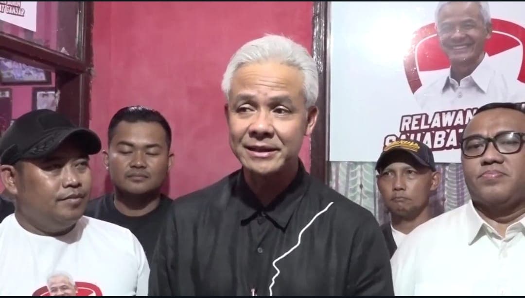 Penjelasan Ganjar soal Foto Bersama Ara Hilang