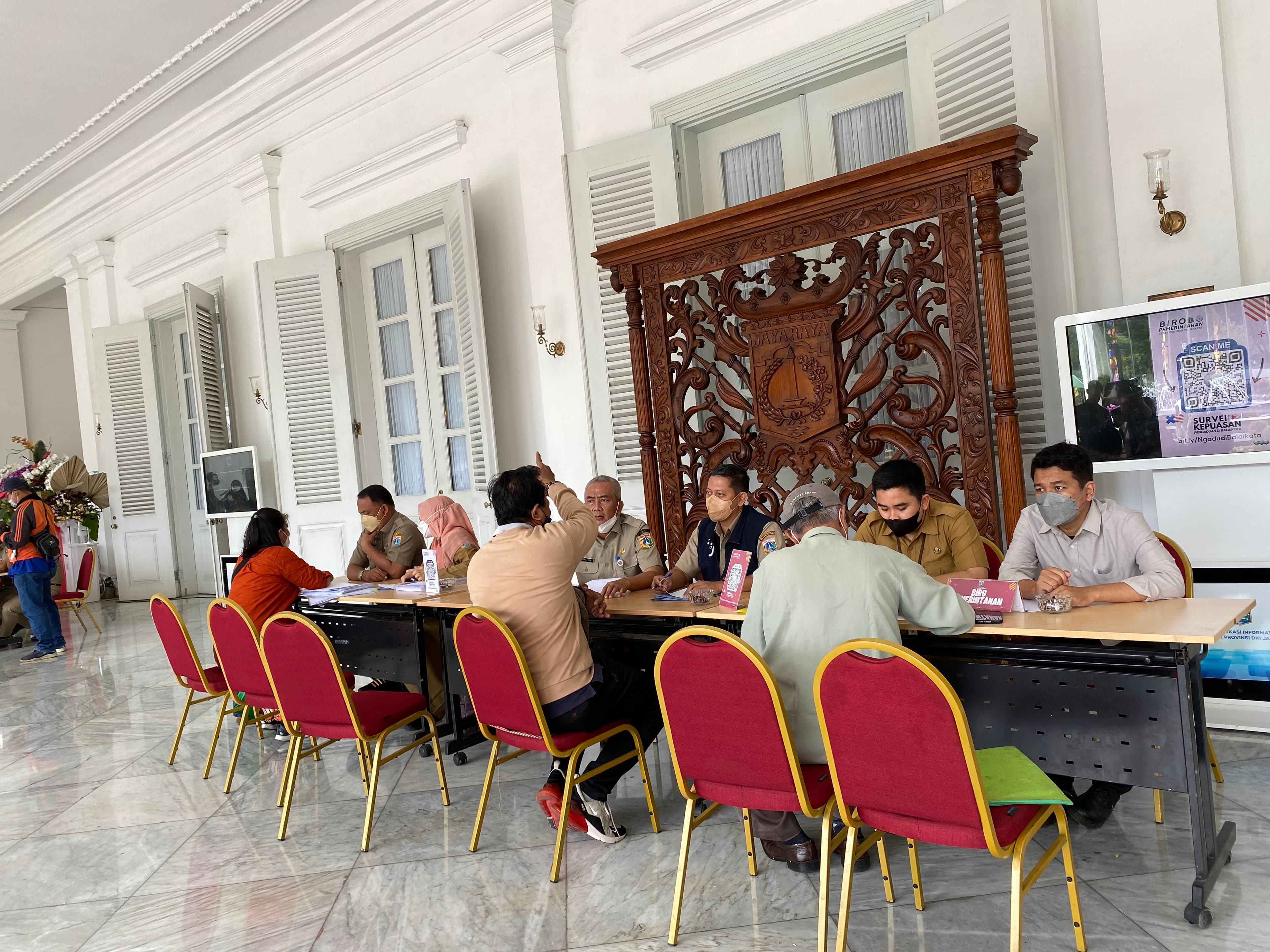 Hari Ini Sebanyak 52 Warga Mengadu ke Posko Pengaduan Balai Kota DKI