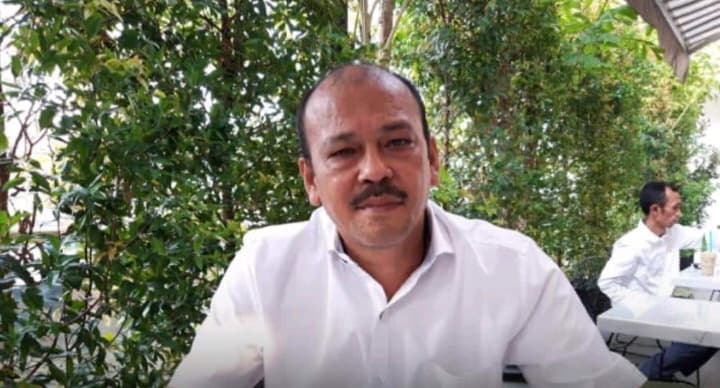 Rakyat Dipaksa Terima Harga BBM dan Penghapusan 450 VA, Pejabat Beli Mobil Baru, Enak Tenan!