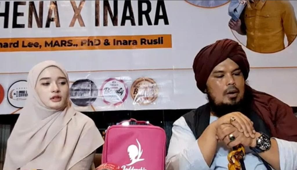 Inara Rusli Putuskan Lepas Cadar