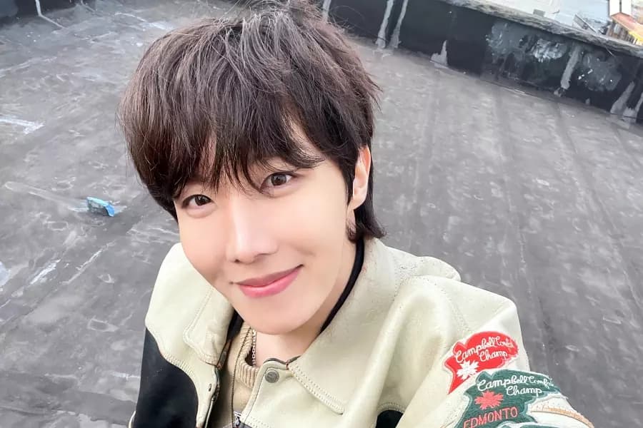 Agensi Minta Fan Berhenti Kirim Surat ke Tempat J-Hope BTS Wamil