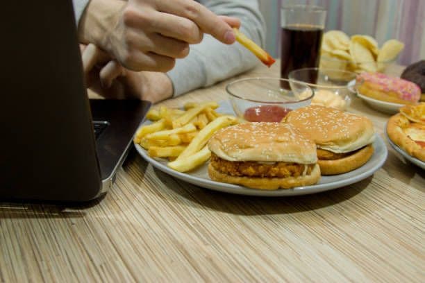 Ini Efek Negatif Konsumsi Junk Food