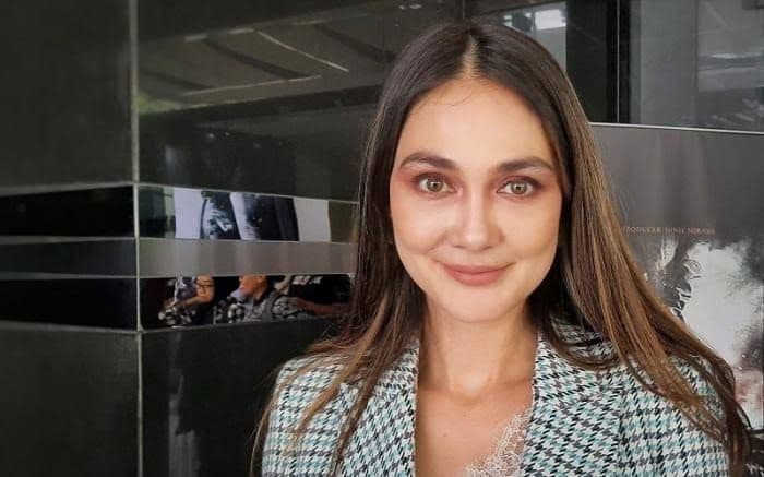 Diisukan Bakal Menikah dengan Gading Marten, Luna Maya: Hoax