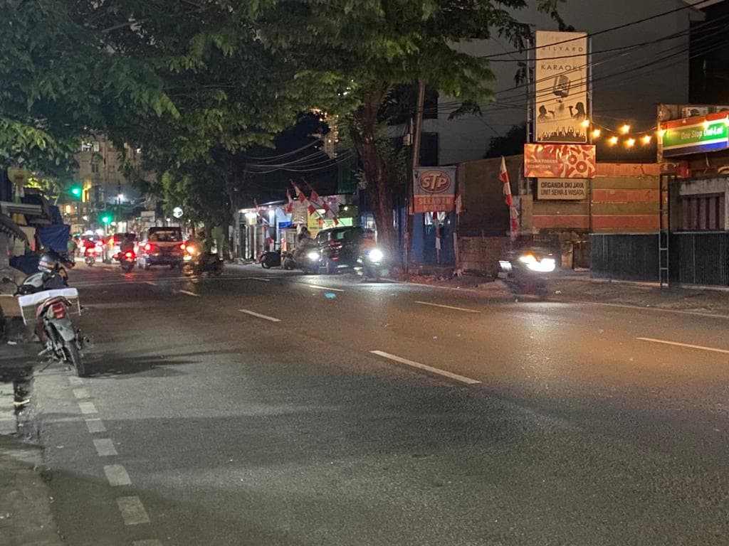 Pengendara Motor Lawan Arah di Kebayoran Lama Lebih Bahaya Dibanding di Lenteng Agung!