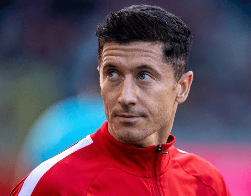 Lewandowski Resmi Menjadi Milik Barcelona