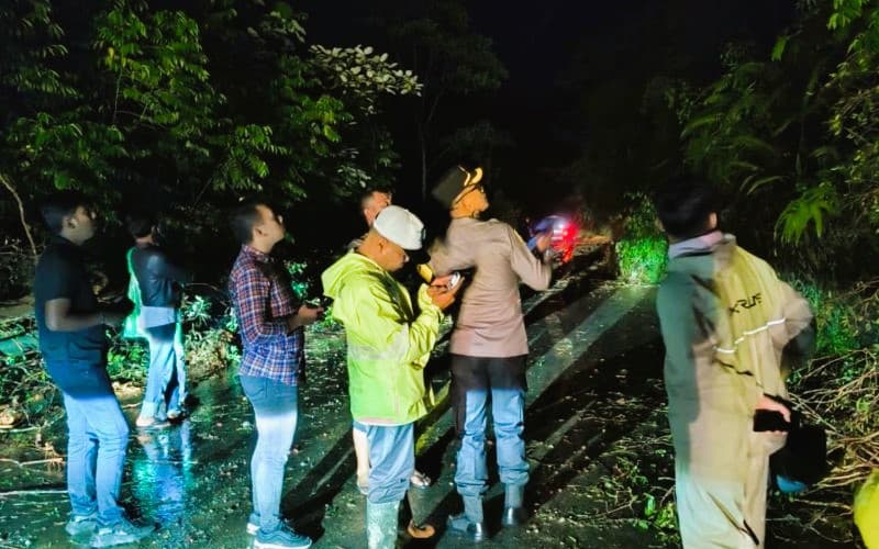Evakuasi Satu Keluarga Tewas Akibat Tertimbun Longsor di Tapanuli Utara