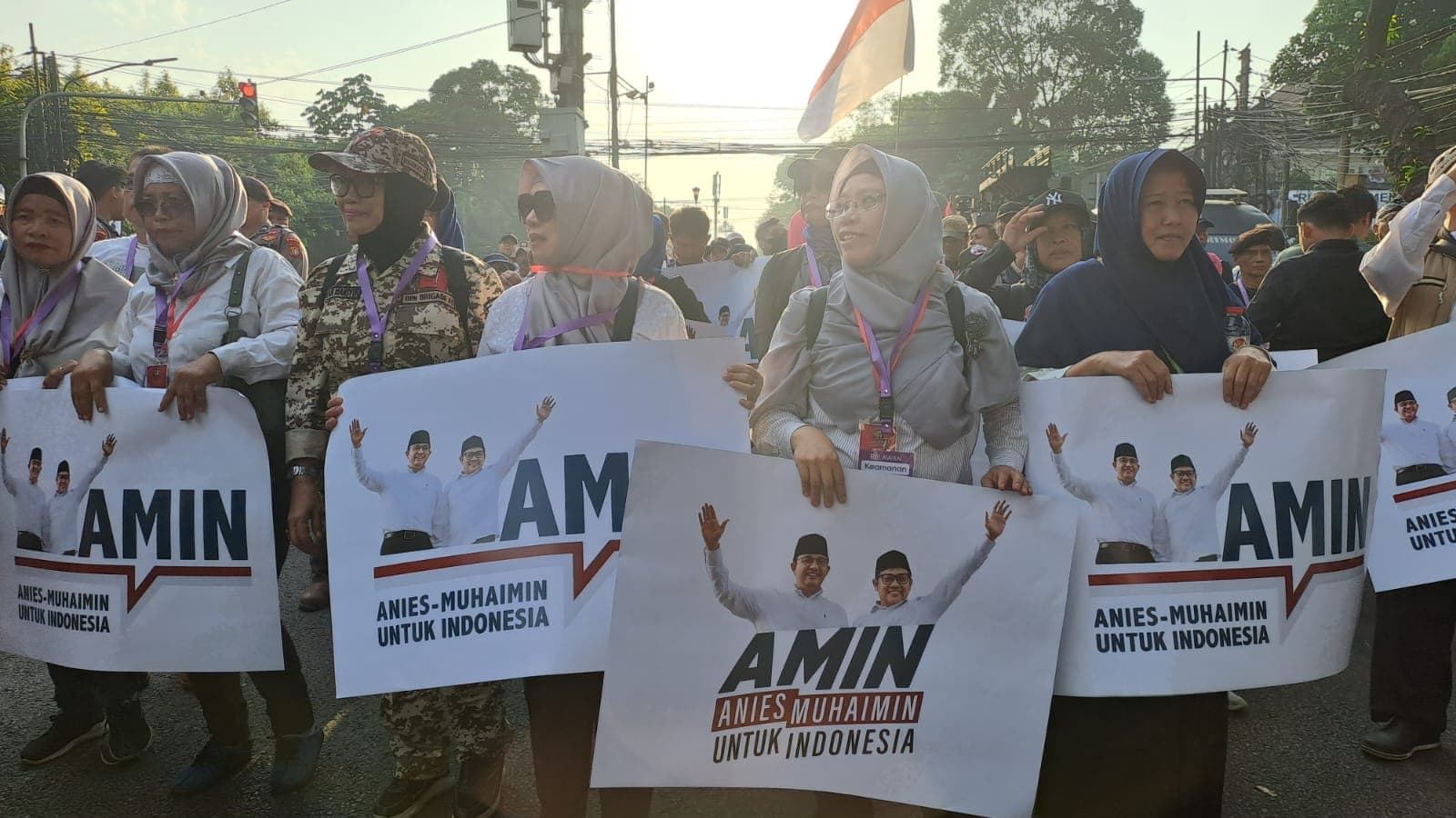 Pendukung AMIN Sudah Memenuhi Gedung KPU