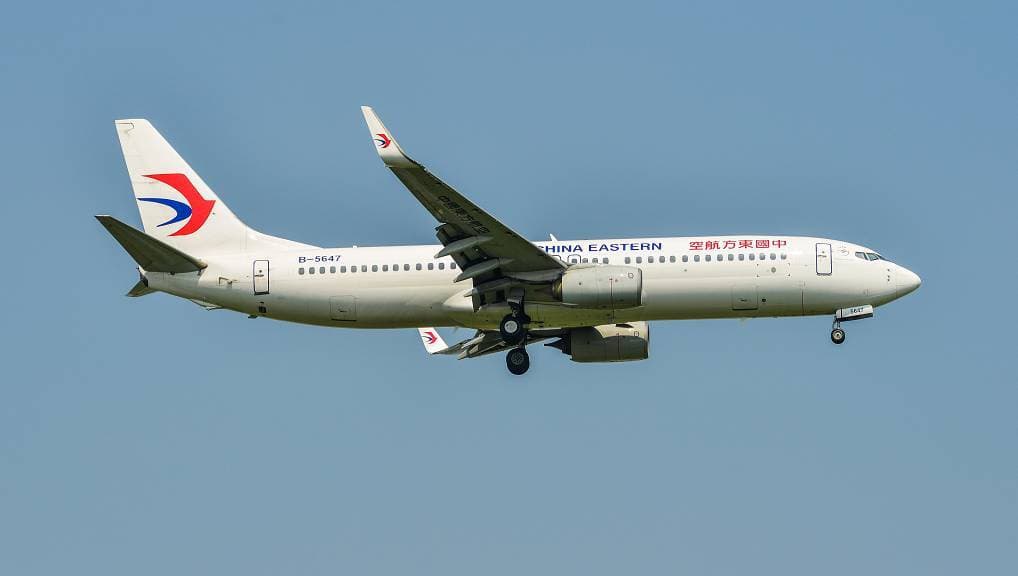 China Eastern Mulai Lagi Penerbangan Menggunakan Boeing 737-800
